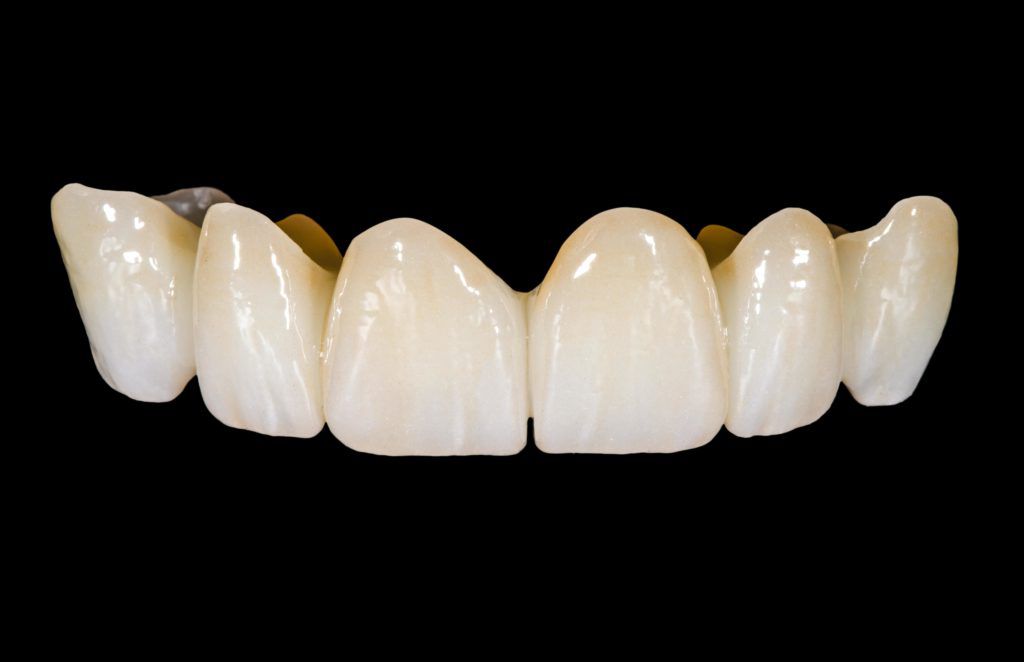 Sonrisa saludable. grupo gente vital