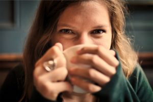 Causas del mal aliento. ¿Qué es la halitosis y como combatirla?