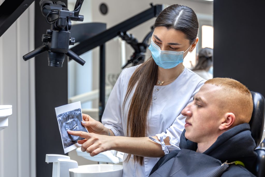 Revision de una radiografia dental digital